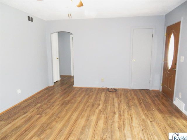 446 Tyler Avenue, North Mankato, MN 56003