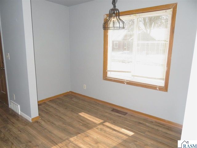 446 Tyler Avenue, North Mankato, MN 56003