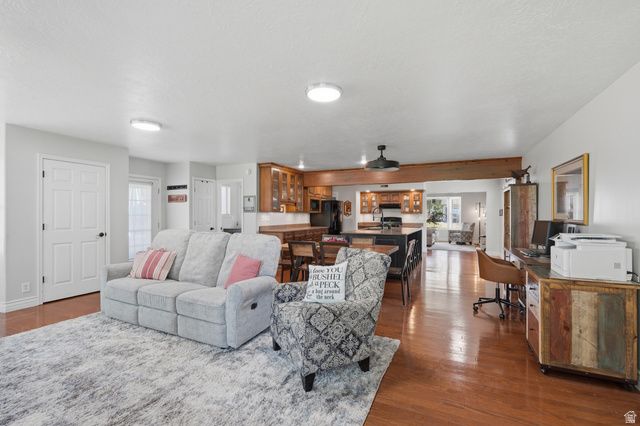 588 W 2125 N, West Bountiful, UT 84087
