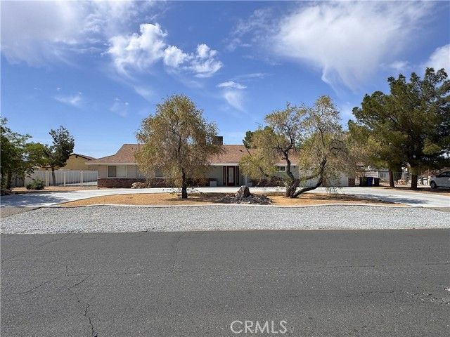 19955 Shoshonee Road, Apple Valley, CA 92307