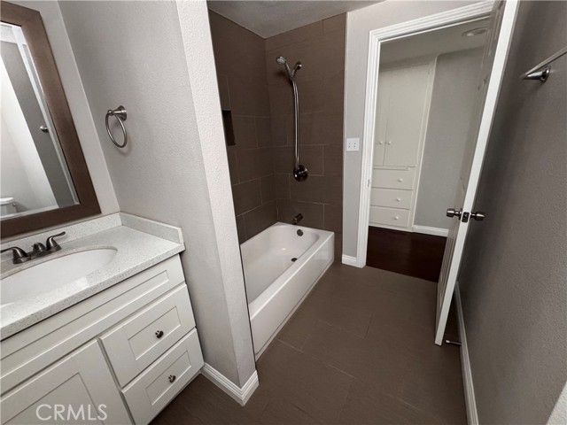 19955 Shoshonee Road, Apple Valley, CA 92307