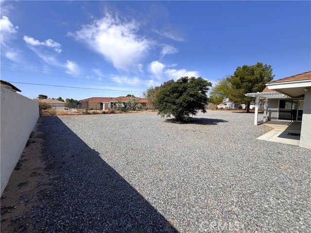 19955 Shoshonee Road, Apple Valley, CA 92307