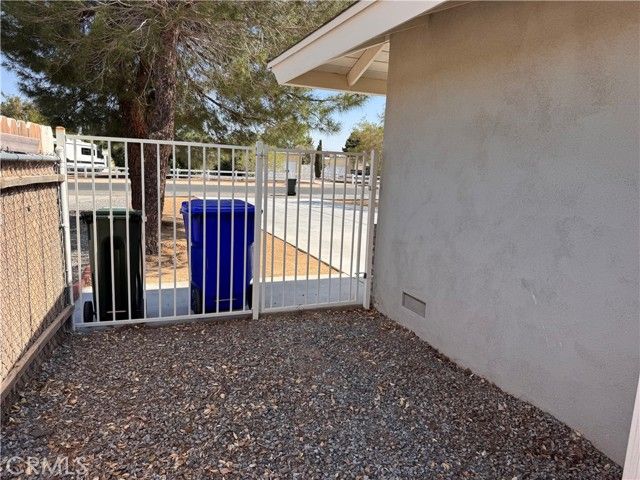 19955 Shoshonee Road, Apple Valley, CA 92307