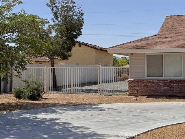19955 Shoshonee Road, Apple Valley, CA 92307
