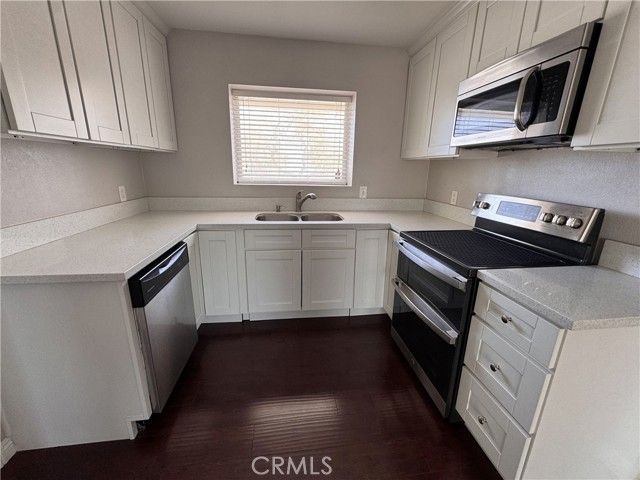 19955 Shoshonee Road, Apple Valley, CA 92307