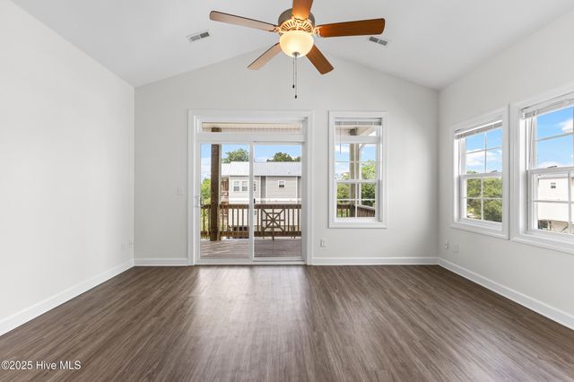 208a Bridgeview Court, Surf City, NC 28445