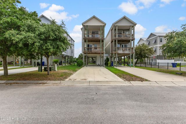 208a Bridgeview Court, Surf City, NC 28445