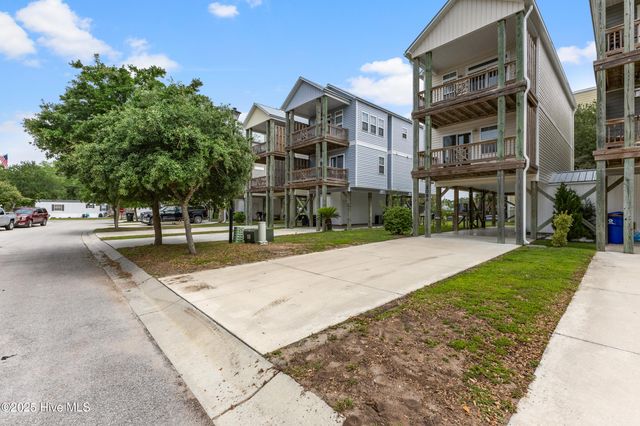 208a Bridgeview Court, Surf City, NC 28445