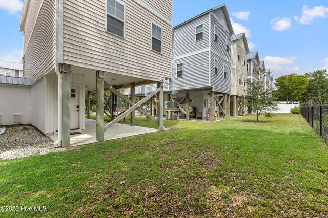 208a Bridgeview Court, Surf City, NC 28445