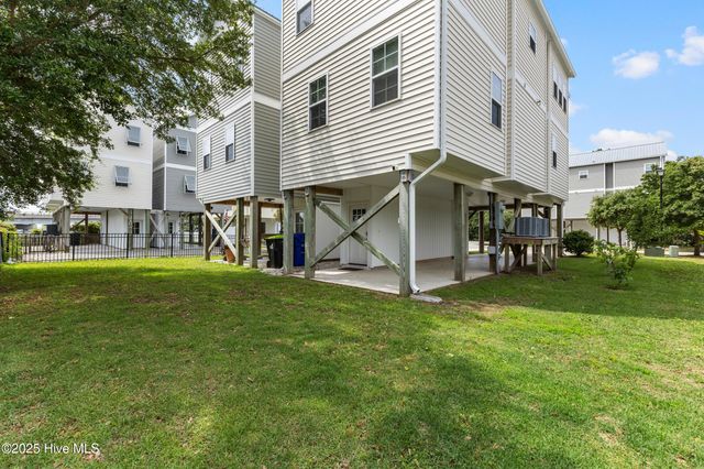 208a Bridgeview Court, Surf City, NC 28445