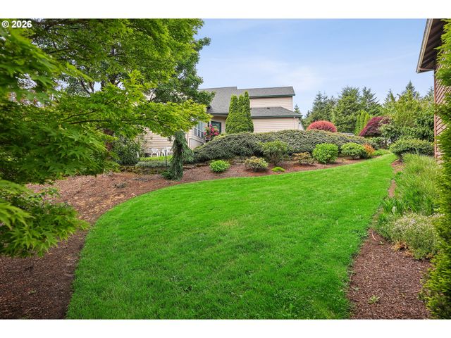 16432 Se MEADOWLAND Ct, Portland, OR 97236
