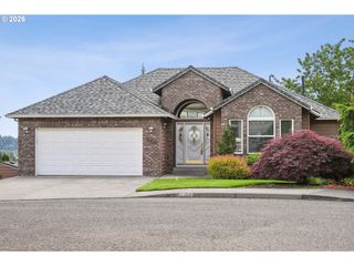 16432 Se MEADOWLAND Ct, Portland, OR 97236