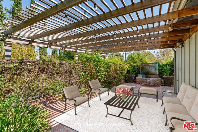 4645 Petit Avenue, Encino (los Angeles), CA 91436