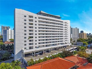 36 NW 6th Ave 706, Miami, FL 33128