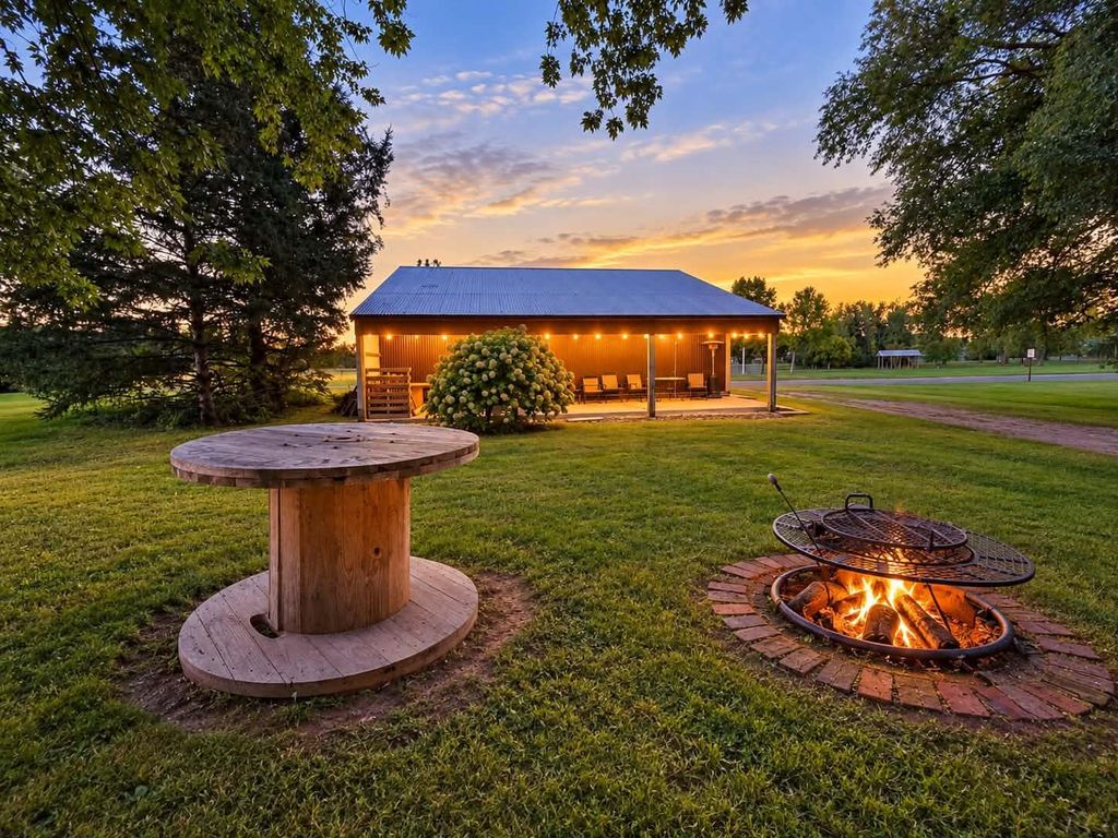 205 Heritage Boulevard NW, Isanti, MN 55040 — exterior