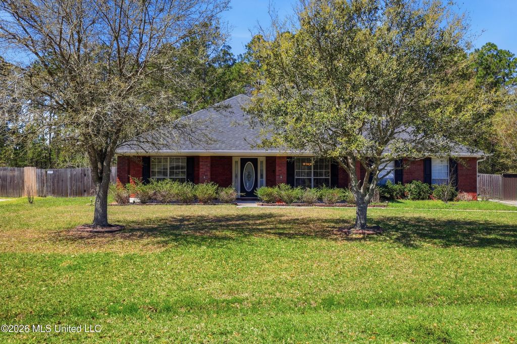 10304 Lake Forest Drive, Ocean Springs, MS 39565