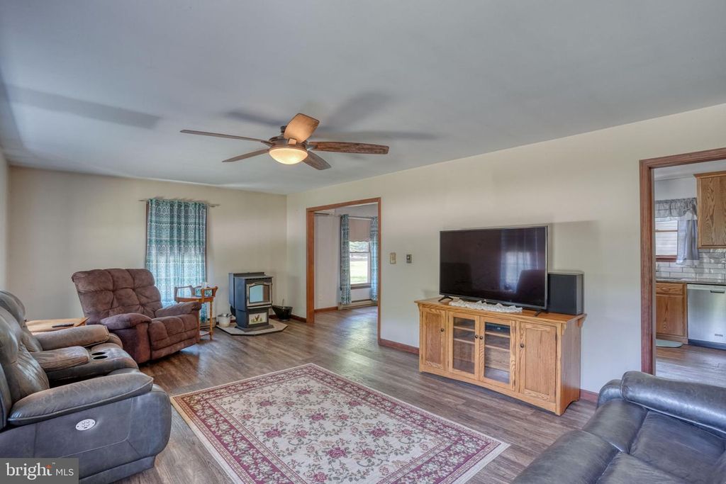 Image 19 of property listing at 12484 GREENSBORO RD, Greensboro, MD 21639