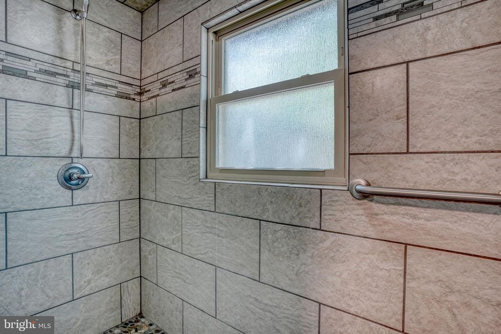 Image 25 of property listing at 12484 GREENSBORO RD, Greensboro, MD 21639