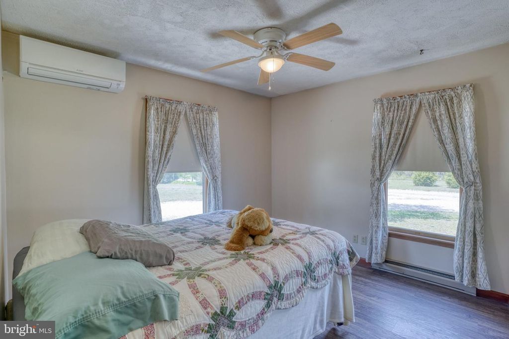 Image 33 of property listing at 12484 GREENSBORO RD, Greensboro, MD 21639