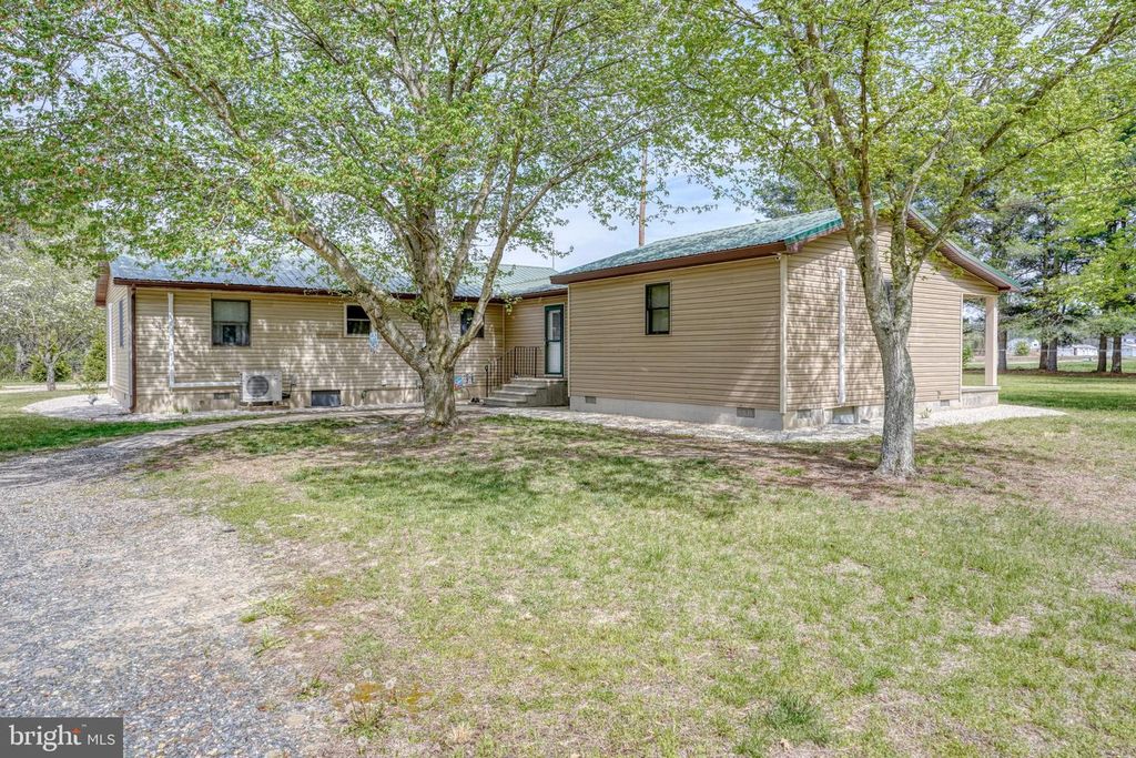 Image 42 of property listing at 12484 GREENSBORO RD, Greensboro, MD 21639