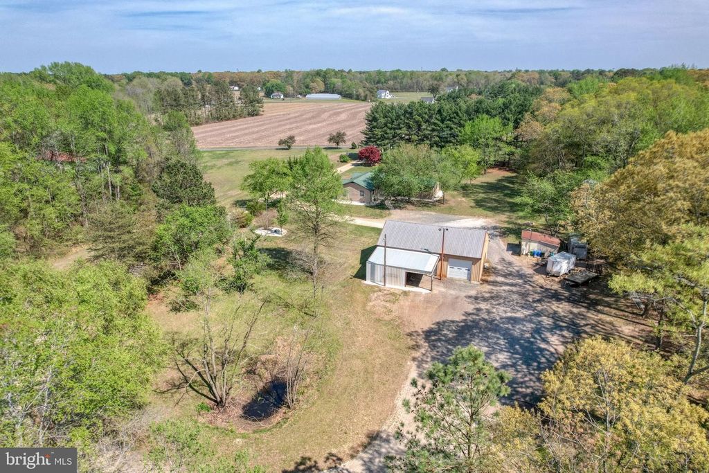 Image 51 of property listing at 12484 GREENSBORO RD, Greensboro, MD 21639