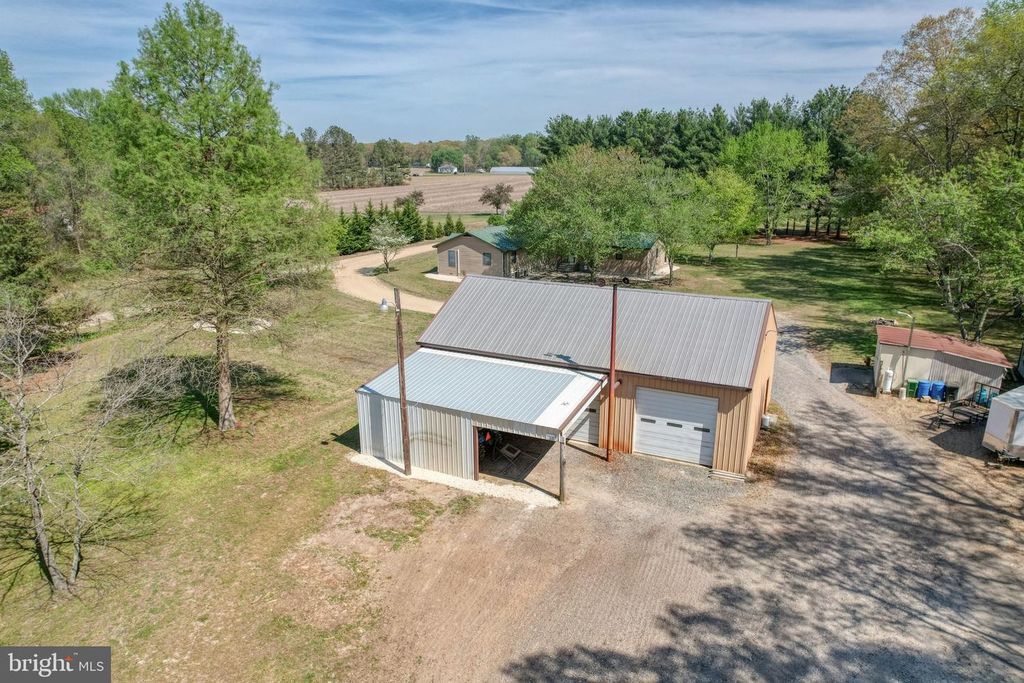 Image 52 of property listing at 12484 GREENSBORO RD, Greensboro, MD 21639