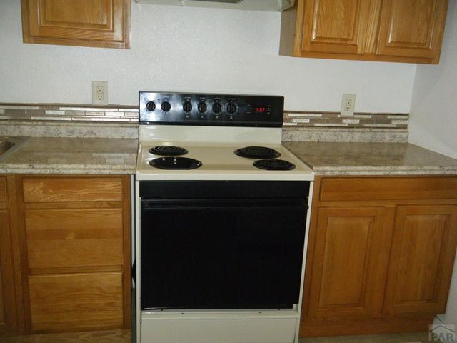 806 E 3rd St, Pueblo, CO 81001