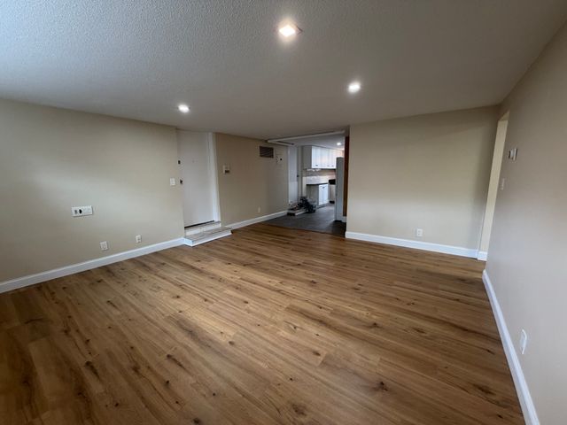 140 Lake Shore Rd 2B, Boston, MA 02135