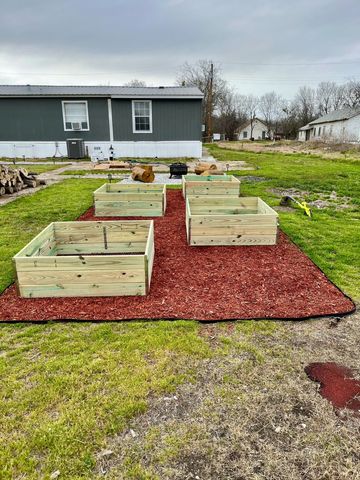 109 T A Carroll Avenue, Corsicana, TX 75110