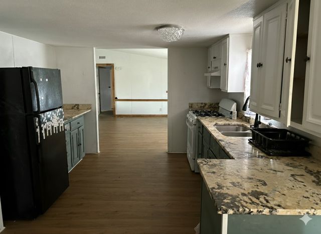 109 T A Carroll Avenue, Corsicana, TX 75110