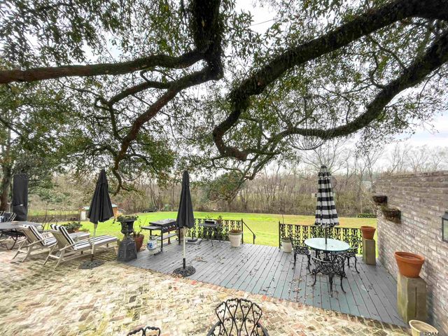 7868 Highland Rd, Baton Rouge, LA 70808