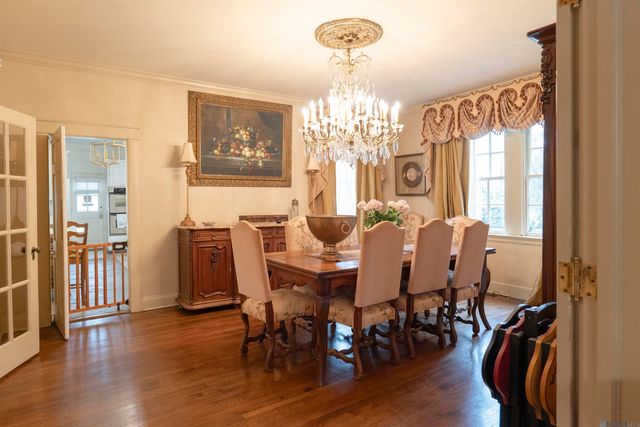 7868 Highland Rd, Baton Rouge, LA 70808