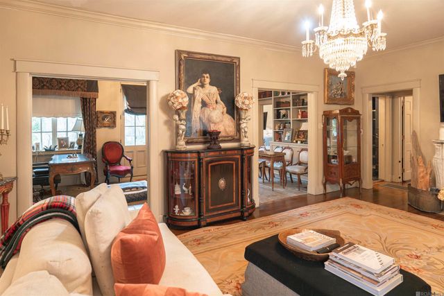 7868 Highland Rd, Baton Rouge, LA 70808