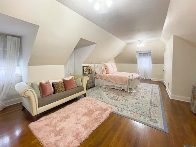 7868 Highland Rd, Baton Rouge, LA 70808
