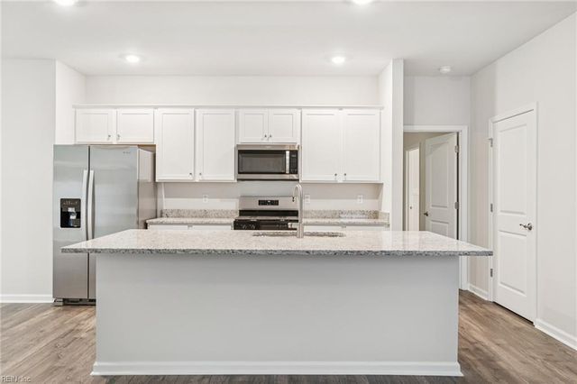 5004 Melanie CT, Suffolk, VA 23434