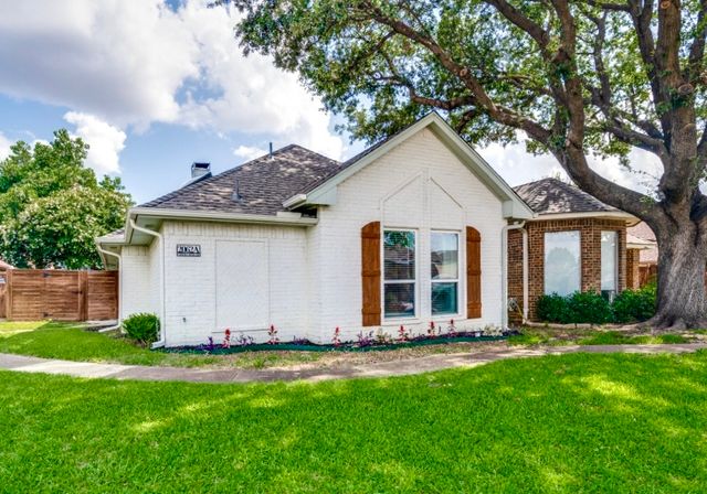 2062 Arbor Creek Drive A, Carrollton, TX 75010