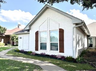 2062 Arbor Creek Drive A, Carrollton, TX 75010