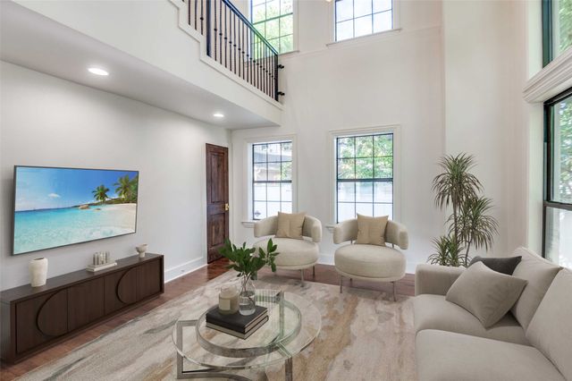 2010 Mayflower Drive, Dallas, TX 75208