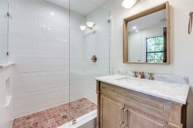 2010 Mayflower Drive, Dallas, TX 75208