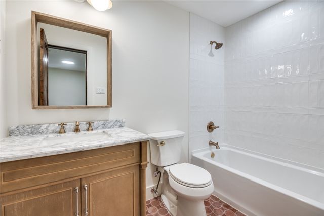 2010 Mayflower Drive, Dallas, TX 75208