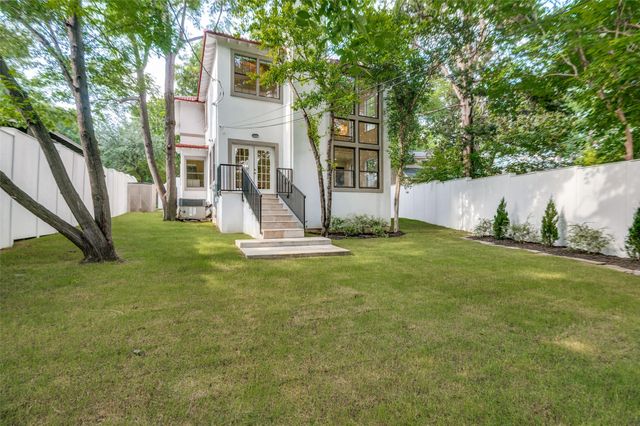 2010 Mayflower Drive, Dallas, TX 75208