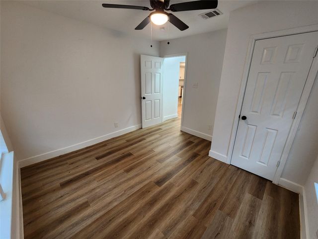 2120 Yates Street, Houston, TX 77020