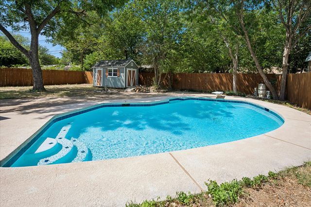 6729 Marilyn Lane, North Richland Hills, TX 76180