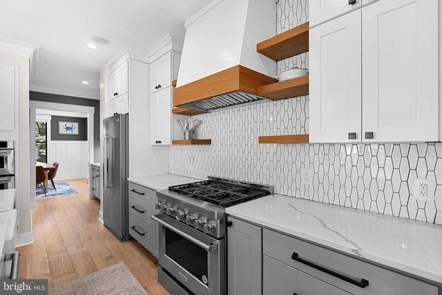 26 S PARK DR, Arlington, VA 22204