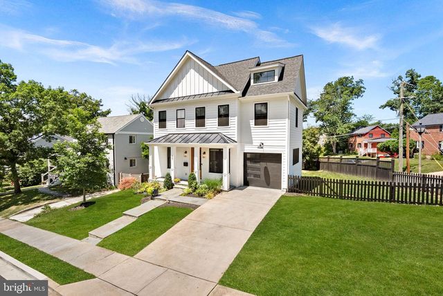 26 S PARK DR, Arlington, VA 22204
