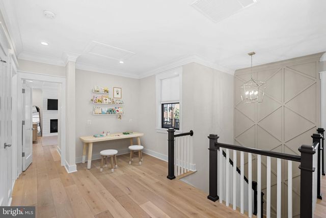 26 S PARK DR, Arlington, VA 22204