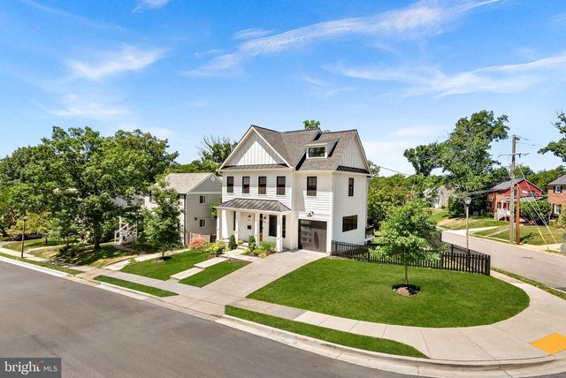 26 S PARK DR, Arlington, VA 22204