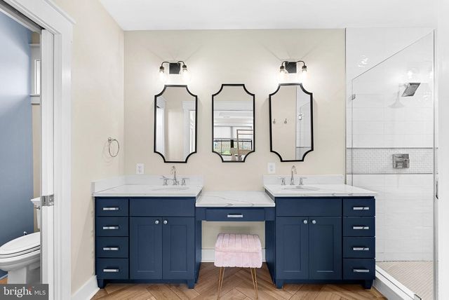 26 S PARK DR, Arlington, VA 22204
