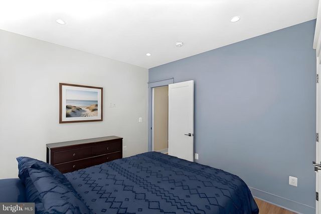 26 S PARK DR, Arlington, VA 22204