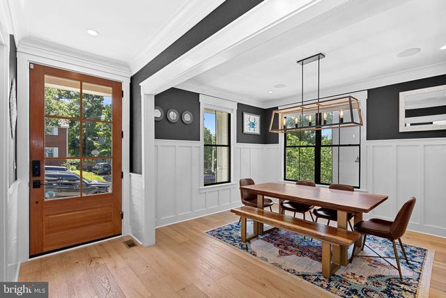 26 S PARK DR, Arlington, VA 22204